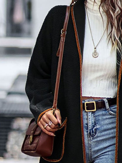 Cappotto a maniche lunghe con finiture a contrasto a grandezza naturale con tasche