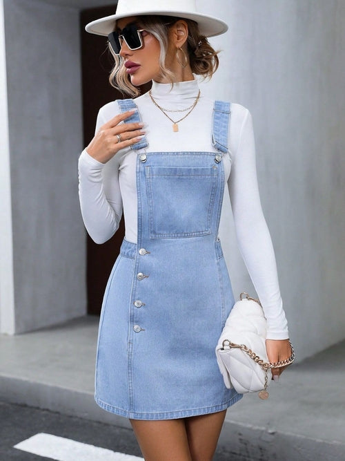 Salopette in denim con spalline larghe