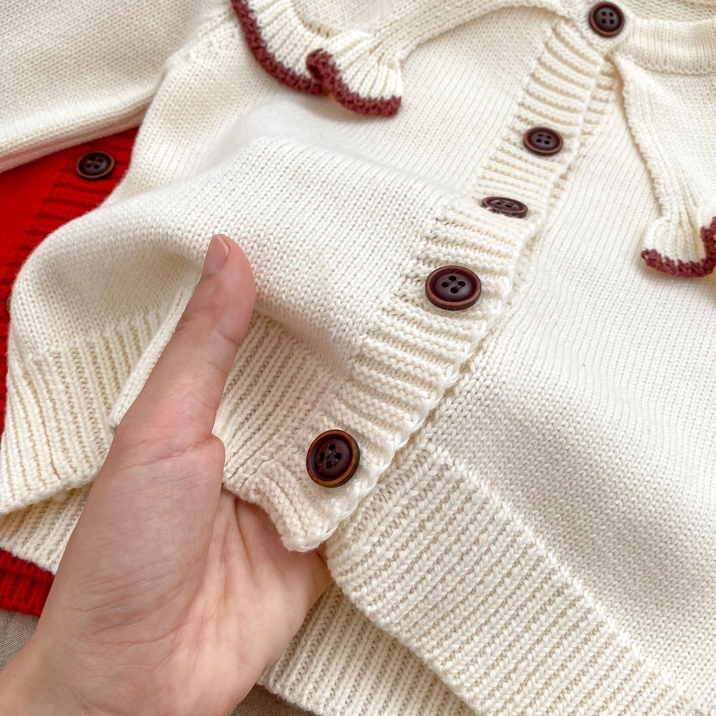 Cardigan lavorato a maglia in stile vintage autunnale per bambina